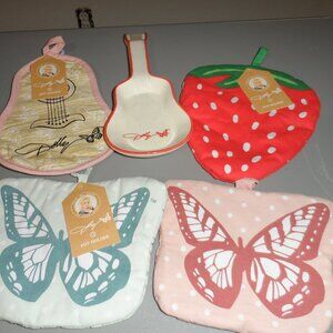Dolly Parton Pink Kitchen Bundle- Potholders & Spoon Rest--New---